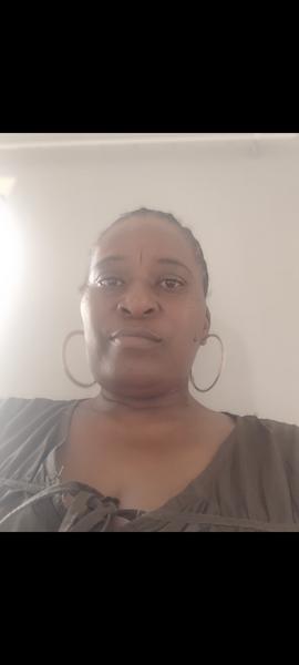 Mpamase  Nhlapho, estate agent